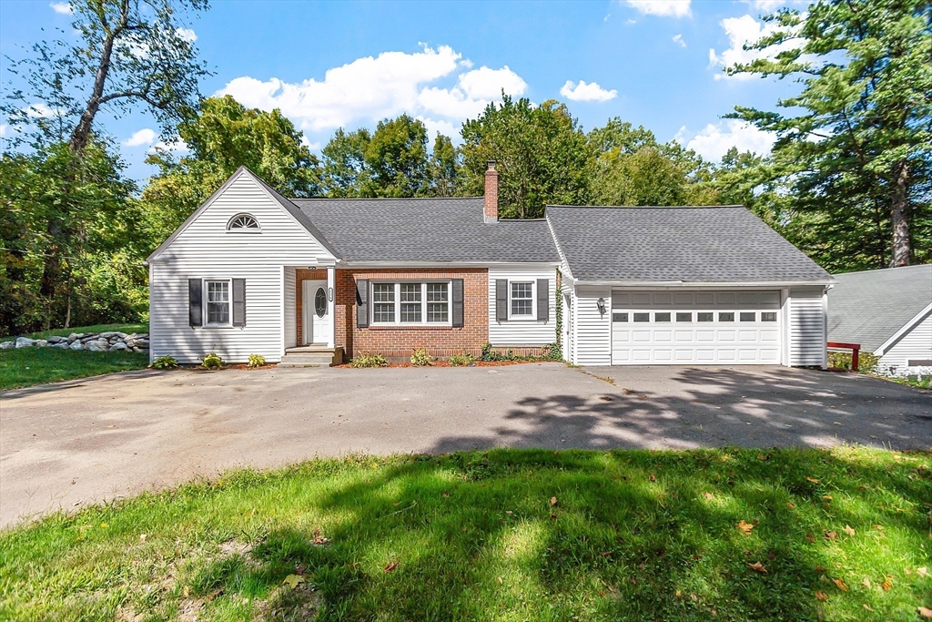 1178 Northfield Rd, Lunenburg, Massachusetts, 3 Bedrooms Bedrooms, 7 Rooms Rooms,1 BathroomBathrooms,Residential,For Sale,Northfield Rd,73434304