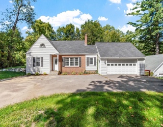 1178 Northfield Rd, Lunenburg, Massachusetts, 3 Bedrooms Bedrooms, 7 Rooms Rooms,1 BathroomBathrooms,Residential,For Sale,Northfield Rd,73434304