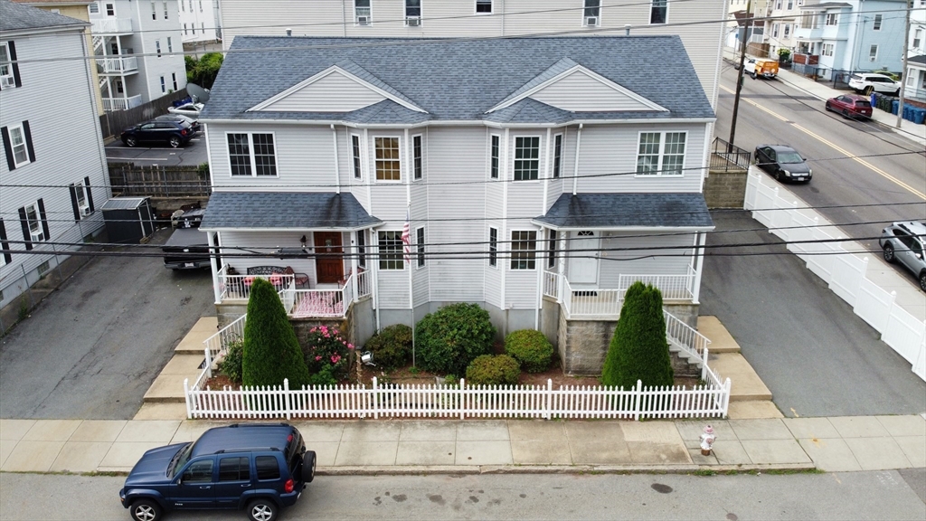 255-263 William, Fall River, Massachusetts, 6 Bedrooms Bedrooms, 12 Rooms Rooms,4 BathroomsBathrooms,Residential Income,For Sale,William,73407340