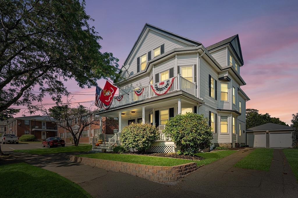 52 Dunlap St, Salem, Massachusetts, 8 Bedrooms Bedrooms, 14 Rooms Rooms,2.5 BathroomsBathrooms,Residential Income,For Sale,Dunlap St,73433015