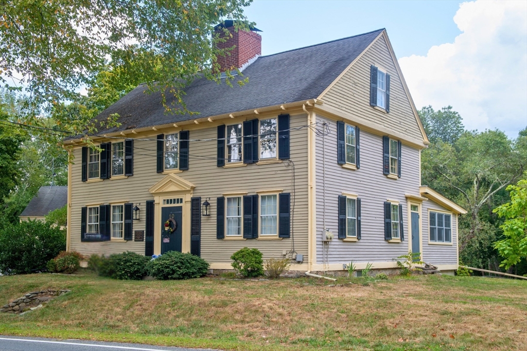 10 Mill St, Freetown, Massachusetts, 5 Bedrooms Bedrooms, 9 Rooms Rooms,3 BathroomsBathrooms,Residential,For Sale,Mill St,73422239