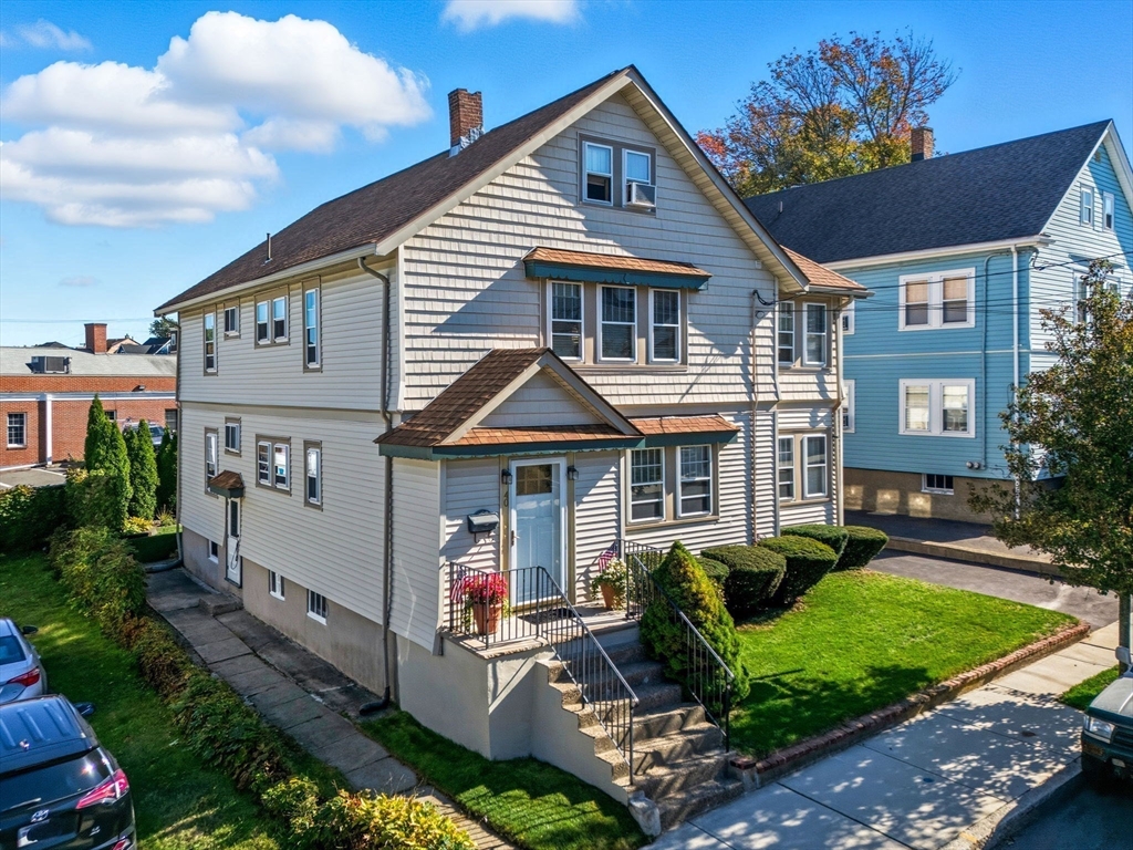 40 Cottage Park Rd, Winthrop, Massachusetts, 5 Bedrooms Bedrooms, 11 Rooms Rooms,3 BathroomsBathrooms,Residential Income,For Sale,Cottage Park Rd,73437527