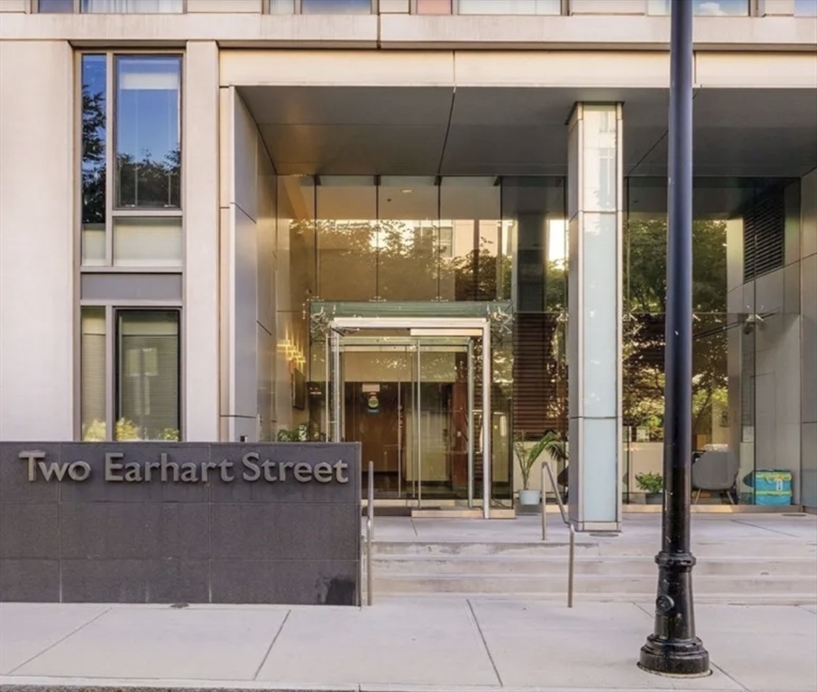 2 Earhart St, Cambridge, Massachusetts, 1 Bedroom Bedrooms, 5 Rooms Rooms,1 BathroomBathrooms,Residential Lease,For Rent,Earhart St,73450988