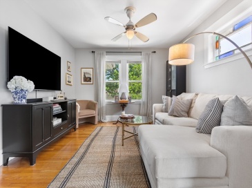 28-30 Burgoyne Street, Boston, Massachusetts, 2 Bedrooms Bedrooms, 6 Rooms Rooms,1 BathroomBathrooms,Residential Lease,For Rent,Burgoyne Street,73418358