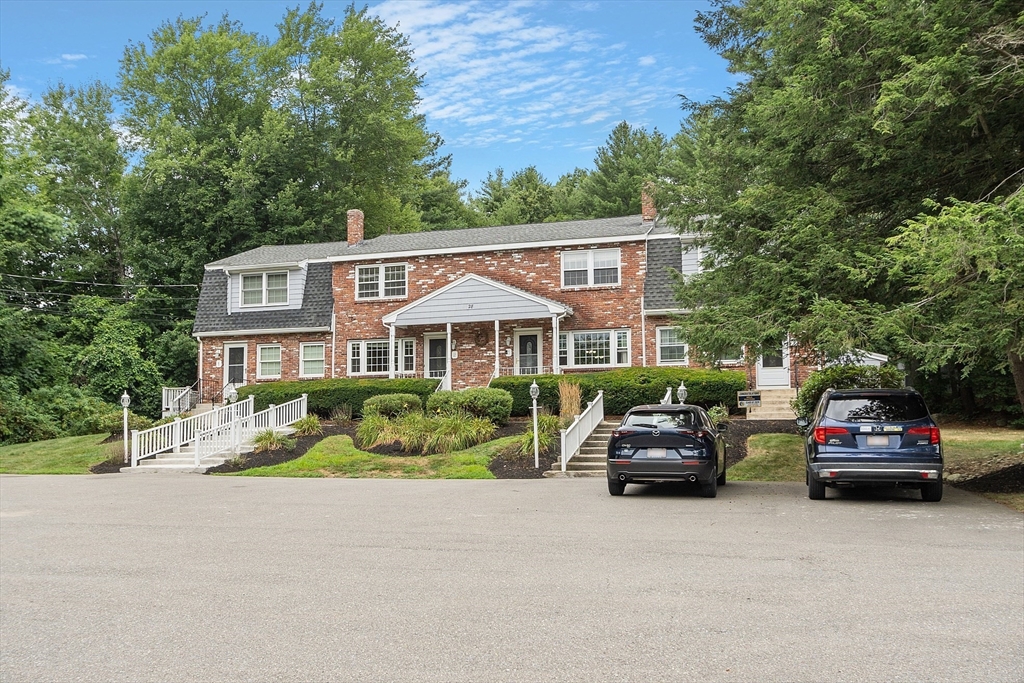 28 Harris Street, Acton, Massachusetts, 2 Bedrooms Bedrooms, 5 Rooms Rooms,1.5 BathroomsBathrooms,Residential Lease,For Rent,Harris Street,73438367