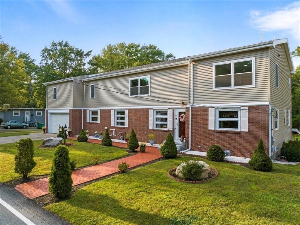 92 Union St, Norwood, Massachusetts, 7 Bedrooms Bedrooms, 13 Rooms Rooms,4 BathroomsBathrooms,Residential,For Sale,Union St,73282731