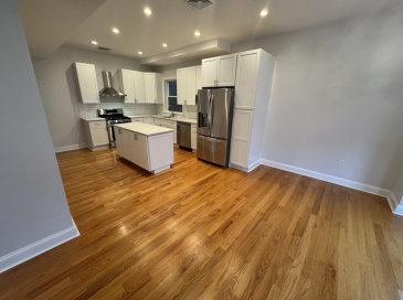 238 Saratoga St, Boston, Massachusetts, 2 Bedrooms Bedrooms, 5 Rooms Rooms,2 BathroomsBathrooms,Residential Lease,For Rent,Saratoga St,73427478