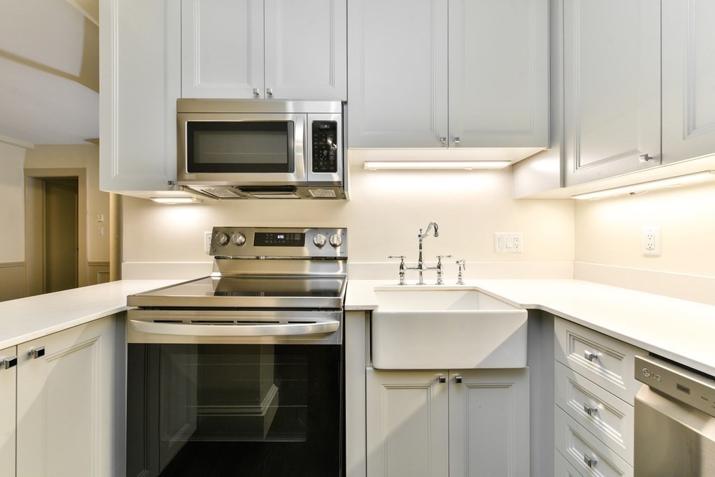 9 Dana Street, Cambridge, Massachusetts, 3 Bedrooms Bedrooms, 5 Rooms Rooms,2 BathroomsBathrooms,Residential Lease,For Rent,Dana Street,73413653