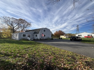 1 West St, Medway, Massachusetts, 2 Bedrooms Bedrooms, 6 Rooms Rooms,2 BathroomsBathrooms,Residential Lease,For Rent,West St,73447884 1 West St, Medway, Massachusetts, 2 Bedrooms Bedrooms, 6 Rooms Rooms,2 BathroomsBathrooms,Residential Lease,For Rent,West St,73447884