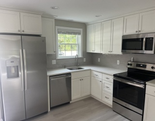 180 Main St, Bridgewater, Massachusetts, 2 Bedrooms Bedrooms, 4 Rooms Rooms,1.5 BathroomsBathrooms,Residential Lease,For Rent,Main St,73449106