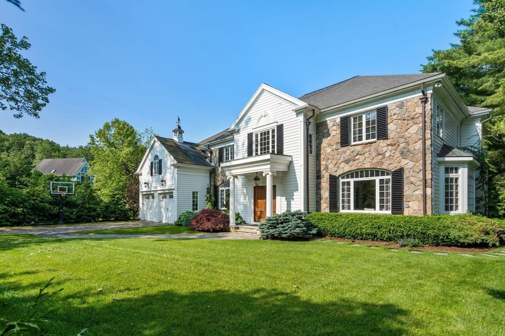 69 Princeton Rd, Brookline, Massachusetts, 4 Bedrooms Bedrooms, 18 Rooms Rooms,4 BathroomsBathrooms,Residential,For Sale,Princeton Rd,73391909