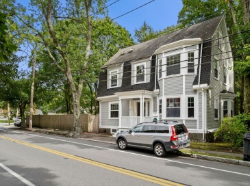 247 Hale St, Beverly, Massachusetts, 4 Bedrooms Bedrooms, 10 Rooms Rooms,3 BathroomsBathrooms,Residential Income,For Sale,Hale St,73428032