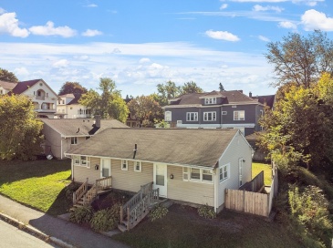 6 Holcombe St, Worcester, Massachusetts, 2 Bedrooms Bedrooms, 6 Rooms Rooms,2 BathroomsBathrooms,Residential Income,For Sale,Holcombe St,73440794