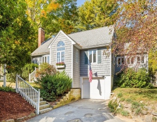 4 Powers Rd, Littleton, Massachusetts, 3 Bedrooms Bedrooms, 7 Rooms Rooms,2 BathroomsBathrooms,Residential,For Sale,Powers Rd,73441167