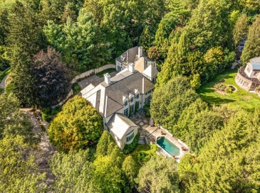 120 Cabot St, Brookline, Massachusetts, 6 Bedrooms Bedrooms, 16 Rooms Rooms,7.5 BathroomsBathrooms,Residential,For Sale,Cabot St,73355987 120 Cabot St, Brookline, Massachusetts, 6 Bedrooms Bedrooms, 16 Rooms Rooms,7.5 BathroomsBathrooms,Residential,For Sale,Cabot St,73355987