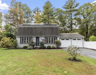 14 Banbury Drive, Westford, Massachusetts, 4 Bedrooms Bedrooms, 11 Rooms Rooms,2.5 BathroomsBathrooms,Residential,For Sale,Banbury Drive,73443856