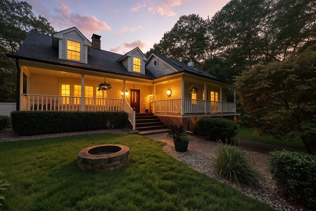 60 Daniel Shays Hwy, Pelham, Massachusetts, 5 Bedrooms Bedrooms, 11 Rooms Rooms,4 BathroomsBathrooms,Residential,For Sale,Daniel Shays Hwy,73394843