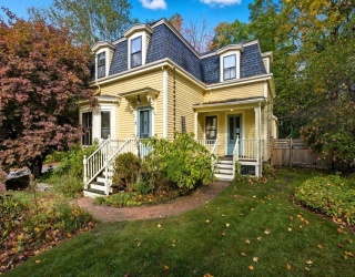 52 Bow St, Concord, Massachusetts, 3 Bedrooms Bedrooms, 8 Rooms Rooms,3 BathroomsBathrooms,Residential,For Sale,Bow St,73444638