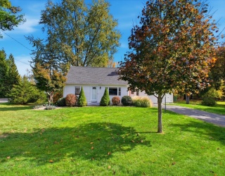 603 Parker St, East Longmeadow, Massachusetts, 4 Bedrooms Bedrooms, 7 Rooms Rooms,2 BathroomsBathrooms,Residential,For Sale,Parker St,73448019