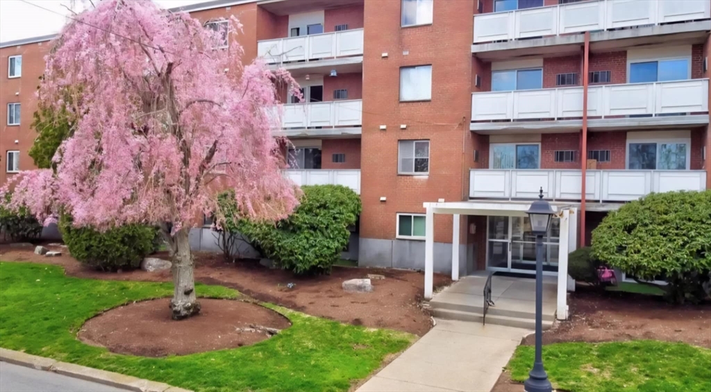 179 President's Lane, Quincy, Massachusetts, 1 Bedroom Bedrooms, 3 Rooms Rooms,1 BathroomBathrooms,Residential Lease,For Rent,President's Lane,73418822