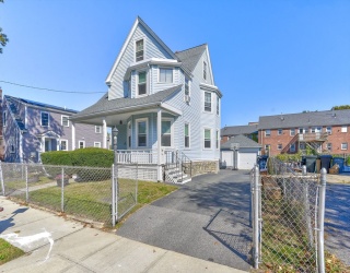 276 Belmont St, Quincy, Massachusetts, 4 Bedrooms Bedrooms, 9 Rooms Rooms,2 BathroomsBathrooms,Residential,For Sale,Belmont St,73441882