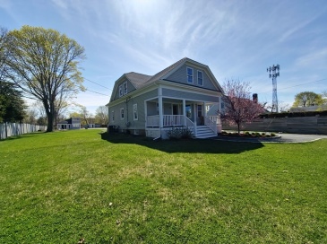 23 Old Barnstable Rd, Falmouth, Massachusetts, 5 Bedrooms Bedrooms, 8 Rooms Rooms,3 BathroomsBathrooms,Residential Income,For Sale,Old Barnstable Rd,73365731