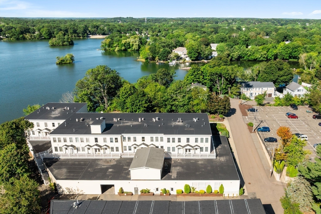 24 S Bulfinch Street, North Attleboro, Massachusetts, 2 Bedrooms Bedrooms, 5 Rooms Rooms,2 BathroomsBathrooms,Residential Lease,For Rent,Bulfinch Street,73452313