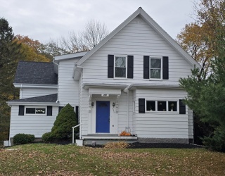 195 Plymouth, Holbrook, Massachusetts, 2 Bedrooms Bedrooms, 5 Rooms Rooms,1 BathroomBathrooms,Residential Lease,For Rent,Plymouth,73453009