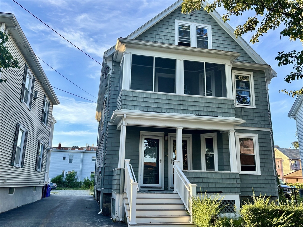 111-111A Adams St, Malden, Massachusetts, 3 Bedrooms Bedrooms, 7 Rooms Rooms,2 BathroomsBathrooms,Residential Lease,For Rent,Adams St,73439596