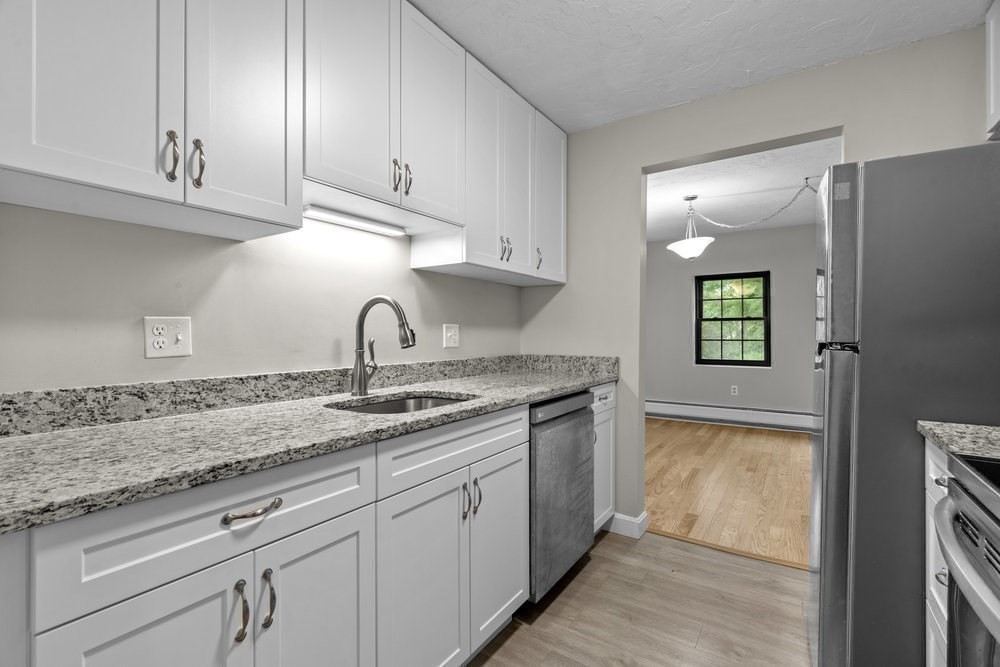 16 Winter Street, Waltham, Massachusetts, 2 Bedrooms Bedrooms, 5 Rooms Rooms,2 BathroomsBathrooms,Residential Lease,For Rent,Winter Street,73444789