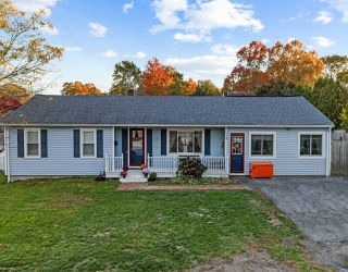 281 Massachusetts Ave, Somerset, Massachusetts, 3 Bedrooms Bedrooms, 6 Rooms Rooms,1 BathroomBathrooms,Residential,For Sale,Massachusetts Ave,73446771