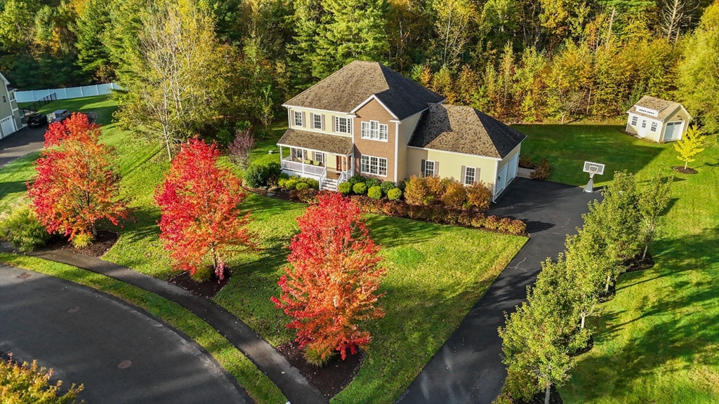 547 Mockingbird Ln, Dighton, Massachusetts, 4 Bedrooms Bedrooms, 7 Rooms Rooms,2.5 BathroomsBathrooms,Residential,For Sale,Mockingbird Ln,73446217