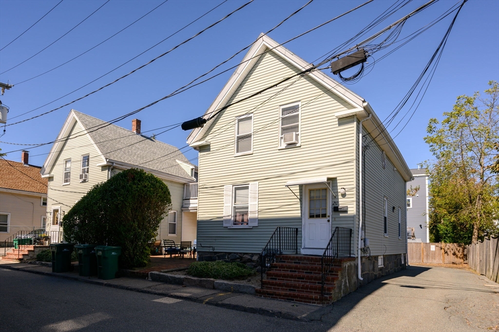 14-20 Randall Ave, Braintree, Massachusetts, 6 Bedrooms Bedrooms, 16 Rooms Rooms,4 BathroomsBathrooms,Residential Income,For Sale,Randall Ave,73442716