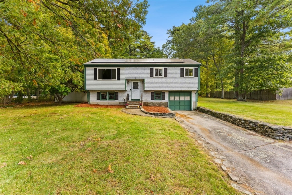 10 Dean St, Freetown, Massachusetts, 3 Bedrooms Bedrooms, 6 Rooms Rooms,2 BathroomsBathrooms,Residential,For Sale,Dean St,73441433