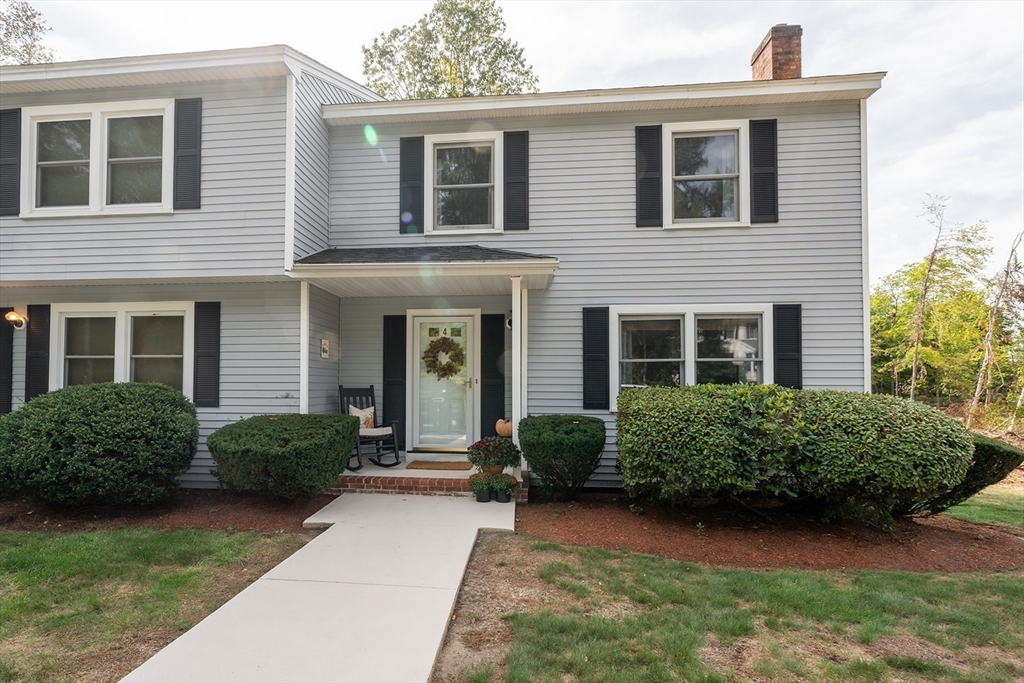 3 W Pine St, Plaistow, New Hampshire, 2 Bedrooms Bedrooms, 5 Rooms Rooms,1.5 BathroomsBathrooms,Residential,For Sale,W Pine St,73444514