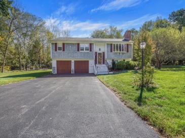 39 John Alden Road, Seekonk, Massachusetts, 3 Bedrooms Bedrooms, 6 Rooms Rooms,2 BathroomsBathrooms,Residential,For Sale,John Alden Road,73329382 39 John Alden Road, Seekonk, Massachusetts, 3 Bedrooms Bedrooms, 6 Rooms Rooms,2 BathroomsBathrooms,Residential,For Sale,John Alden Road,73329382