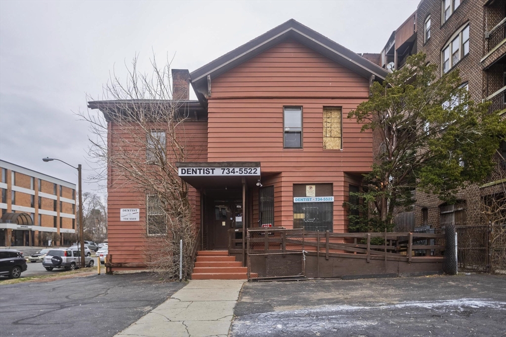 167 Maple St, Springfield, Massachusetts, ,Commercial Sale,For Sale,Maple St,73448081