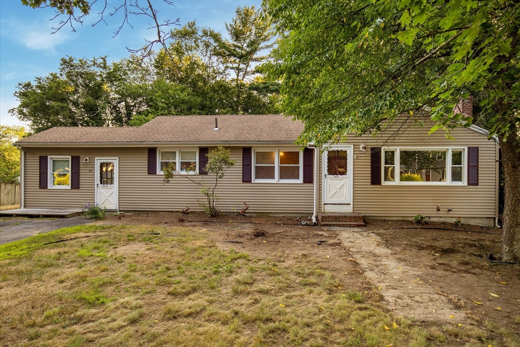 24 Atkinson Dr, Bridgewater, Massachusetts, 3 Bedrooms Bedrooms, 6 Rooms Rooms,1 BathroomBathrooms,Residential,For Sale,Atkinson Dr,73411828