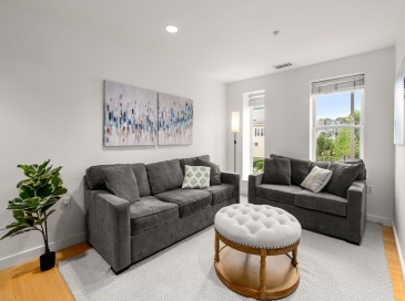 99 Chestnut Hill Avenue, Boston, Massachusetts, 2 Bedrooms Bedrooms, 6 Rooms Rooms,2 BathroomsBathrooms,Residential,For Sale,Chestnut Hill Avenue,73378543