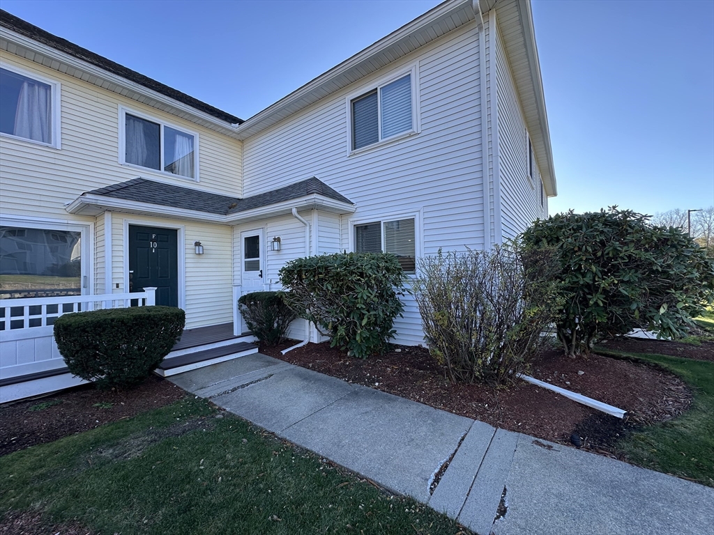 360 Littleton Road, Chelmsford, Massachusetts, 2 Bedrooms Bedrooms, 7 Rooms Rooms,2 BathroomsBathrooms,Residential Lease,For Rent,Littleton Road,73456271