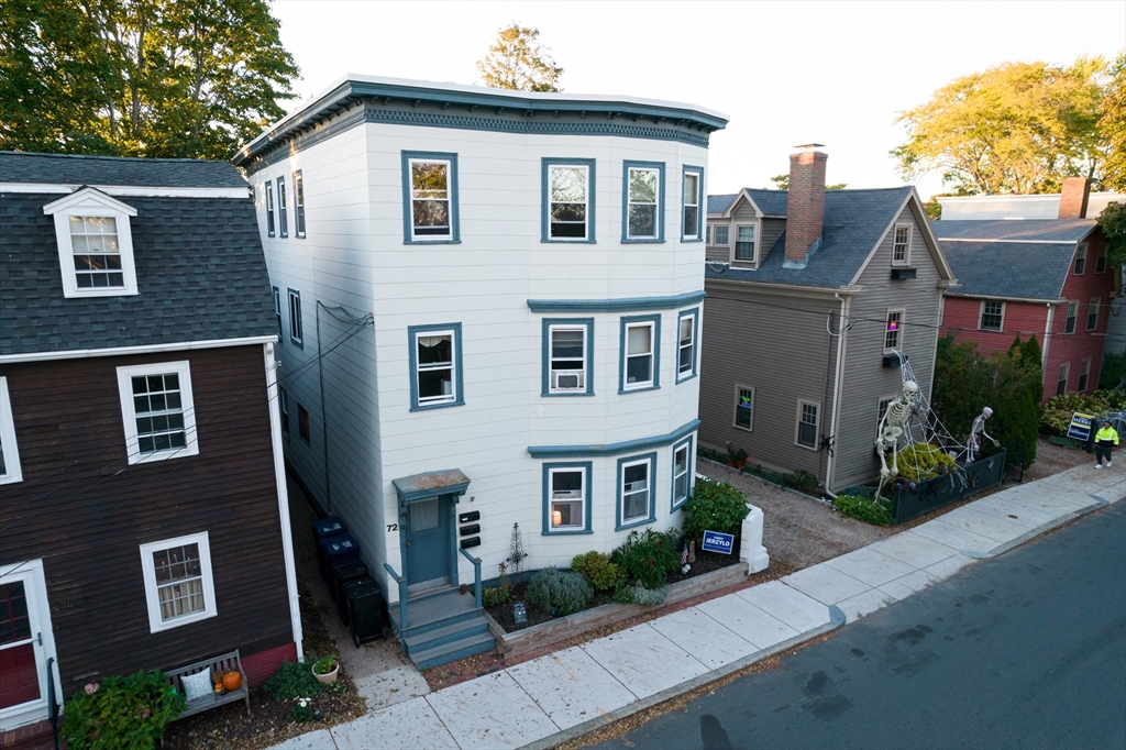 72 Derby St, Salem, Massachusetts, 6 Bedrooms Bedrooms, 12 Rooms Rooms,3 BathroomsBathrooms,Residential Income,For Sale,Derby St,73445872