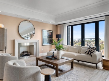 776 Boylston, Boston, Massachusetts, 3 Bedrooms Bedrooms, 5 Rooms Rooms,2.5 BathroomsBathrooms,Residential,For Sale,Boylston,73395082