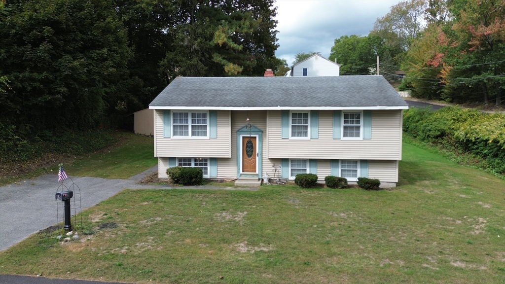 128 Reservoir Street, Lowell, Massachusetts, 3 Bedrooms Bedrooms, 6 Rooms Rooms,2 BathroomsBathrooms,Residential,For Sale,Reservoir Street,73437464