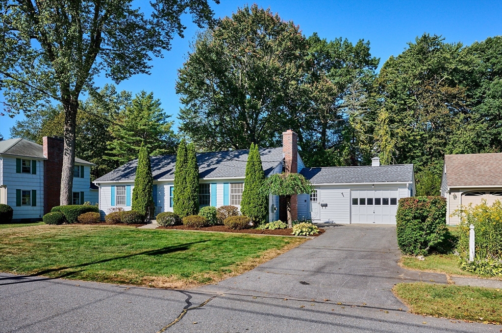 14 Warner Street, Greenfield, Massachusetts, 2 Bedrooms Bedrooms, 6 Rooms Rooms,1.5 BathroomsBathrooms,Residential,For Sale,Warner Street,73434993