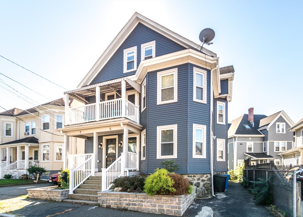 5-7 Chester Avenue, Waltham, Massachusetts, 11 Bedrooms Bedrooms, 14 Rooms Rooms,5 BathroomsBathrooms,Residential Income,For Sale,Chester Avenue,73439311