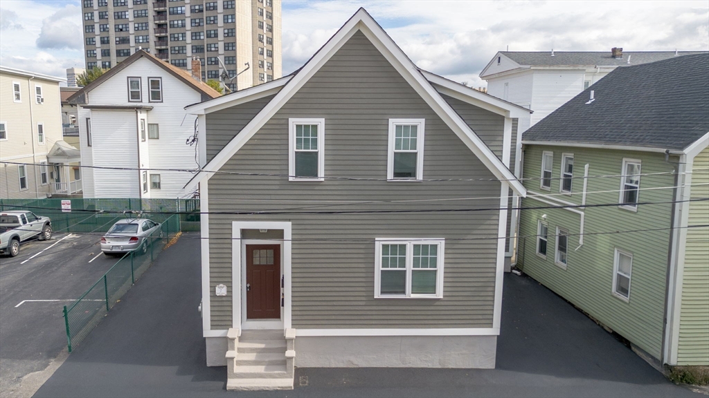 7 Pequot St, Providence, Rhode Island, 5 Bedrooms Bedrooms, 10 Rooms Rooms,2 BathroomsBathrooms,Residential Income,For Sale,Pequot St,73444198