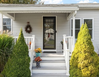 11 Lovell St, Westminster, Massachusetts, 2 Bedrooms Bedrooms, 5 Rooms Rooms,2 BathroomsBathrooms,Residential,For Sale,Lovell St,73441403