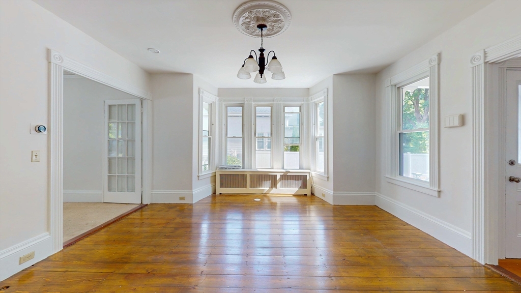 10 Barrows St, Middleboro, Massachusetts, 3 Bedrooms Bedrooms, 5 Rooms Rooms,1 BathroomBathrooms,Residential Lease,For Rent,Barrows St,73435051