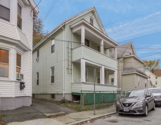 27 Collins Ave, Pawtucket, Rhode Island, 4 Bedrooms Bedrooms, 10 Rooms Rooms,2 BathroomsBathrooms,Residential Income,For Sale,Collins Ave,73450725