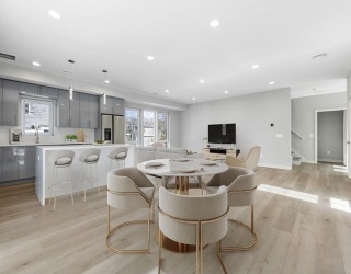 40 Elmont St, Boston, Massachusetts, 3 Bedrooms Bedrooms, 5 Rooms Rooms,2.5 BathroomsBathrooms,Residential,For Sale,Elmont St,73451153